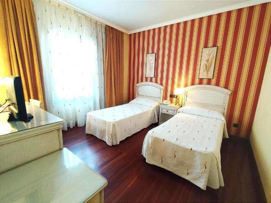 Hotel Conde Ansurez By Almia Hoteles Вальядолід Екстер'єр фото